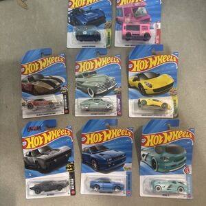 New Assorted Hot Wheels‎ (Lot of 8 )